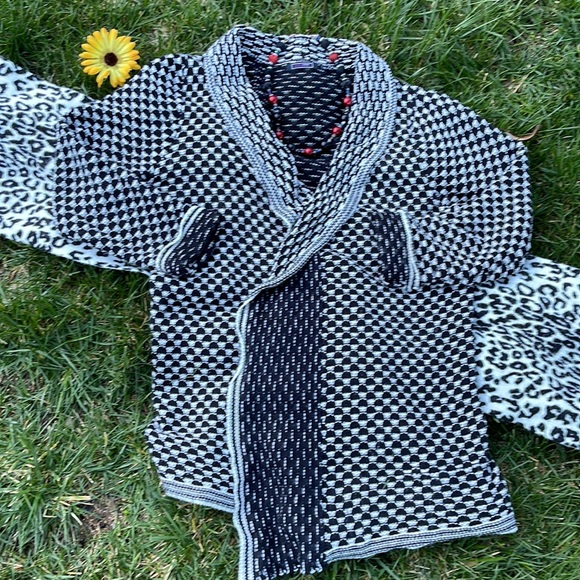 ๐บ Creazioni Effect; NICE Designer Black/White Long Sweater in Misses Size XL! - Picture 4 of 12